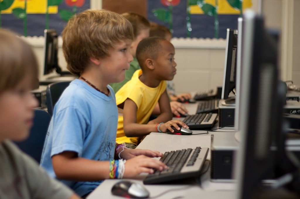 Ce que les parents devraient rechercher dans un jeu en ligne pour enfants
